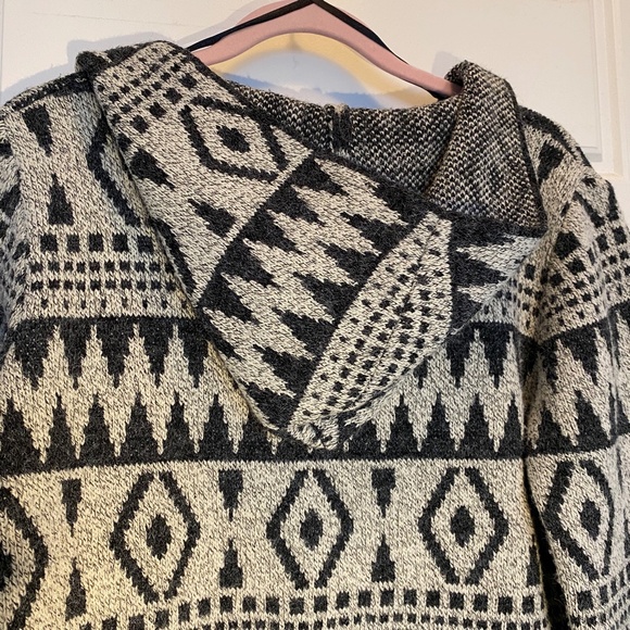 Monteau Hooded Cardigan with Pockets - Picture 7 of 7